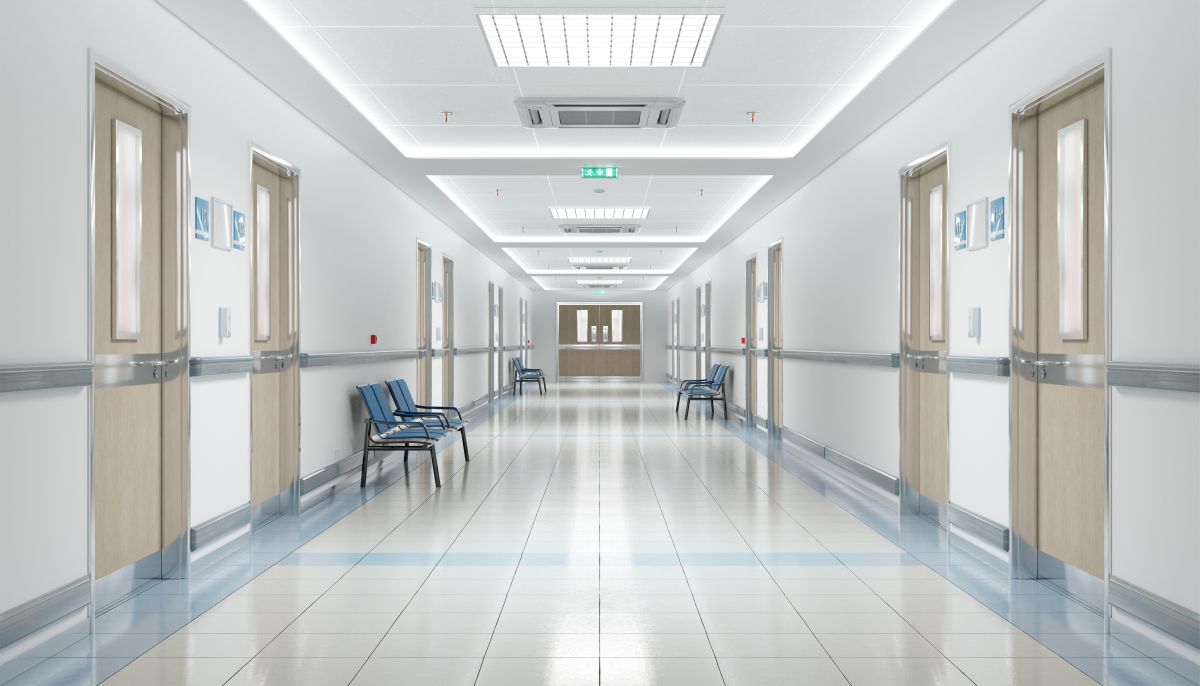 https://tierrapura.org/wp-content/uploads/2021/01/Empty-Hospital-Corridor.jpg