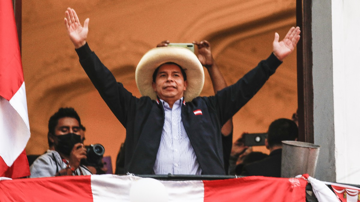 PEDROPERUANO_presidencial_peru_libre_pedro_castillo_frente_seguidores-1.jpg