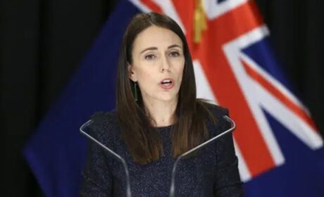 Los mandatos de COVID están destinados a crear un sistema de clases, afirma la primera ministra de Nueva Zelanda
