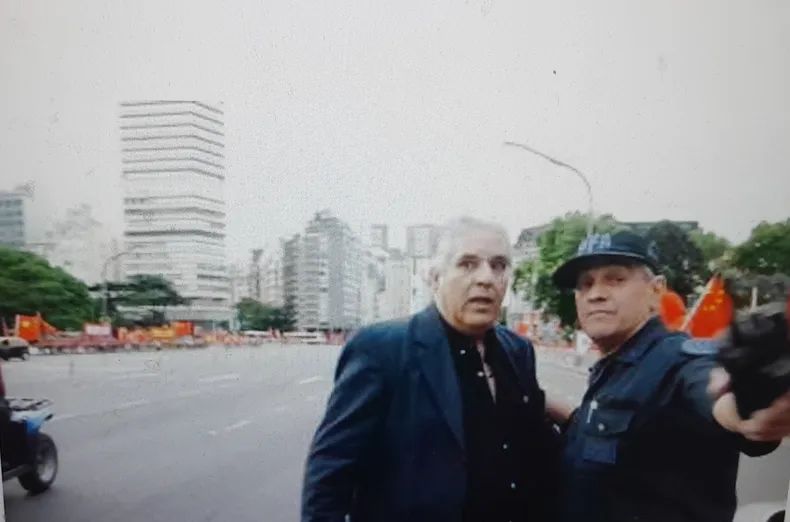 ¿El ex comisario Lizarraga actuó con órdenes precisas de la embajada China?